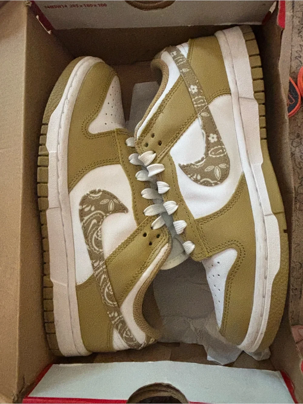 Nike Dunk Low ESS White/Barley-White Women's Box Label